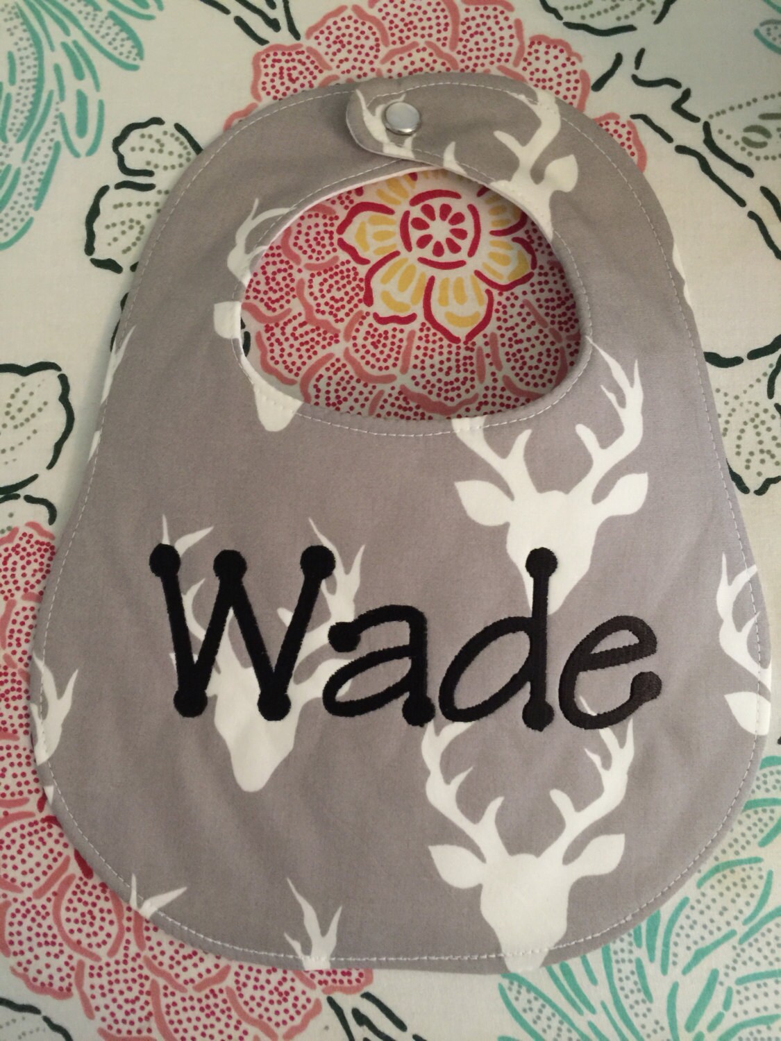 Deer / Buck - Personalized Boutique Bib and Burp Cloth set - Deer print