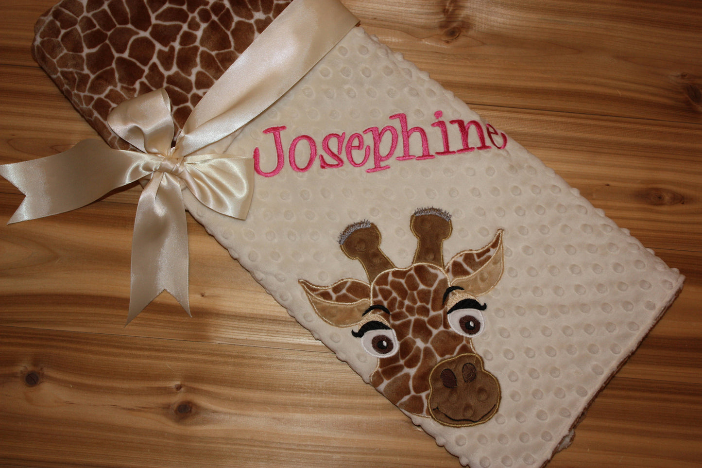 Giraffe- Personalized Minky Baby Blanket - Cream / Giraffe Minky - Embroidered Giraffe