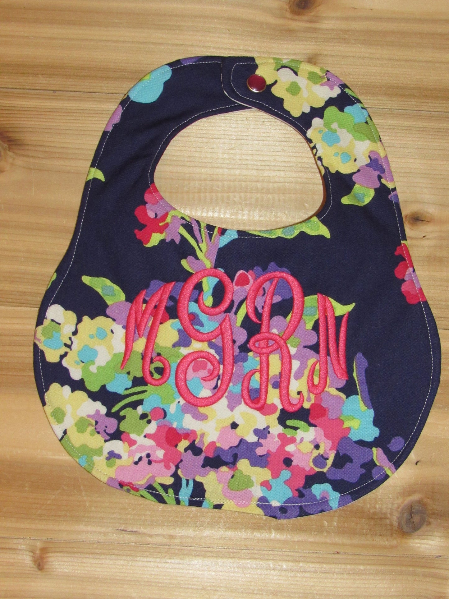 Personalized Boutique Bib and Burp cloth set - Custom Monogram