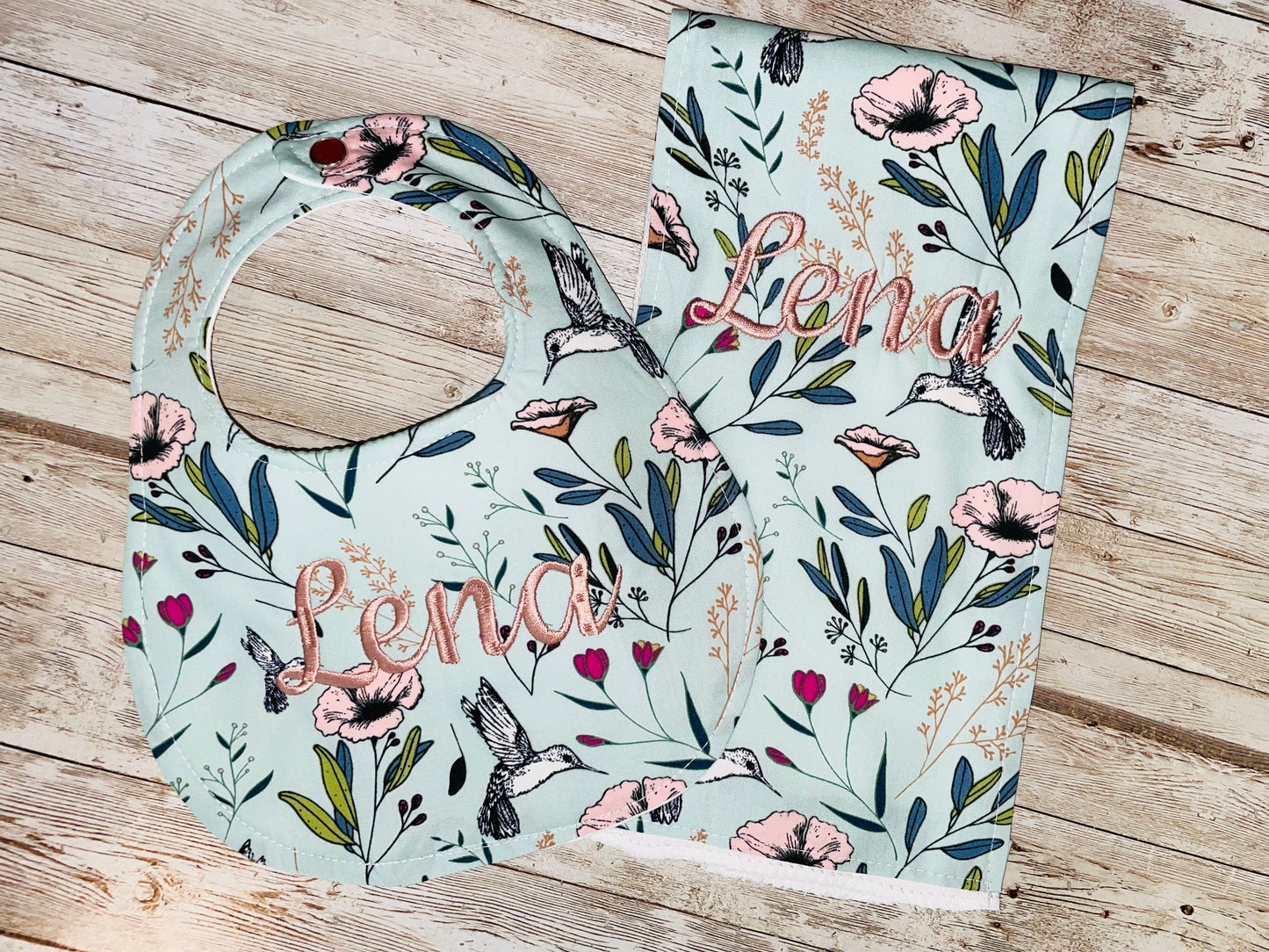 Personalized Boutique Bib and Burp Cloth Set - Hummingbird